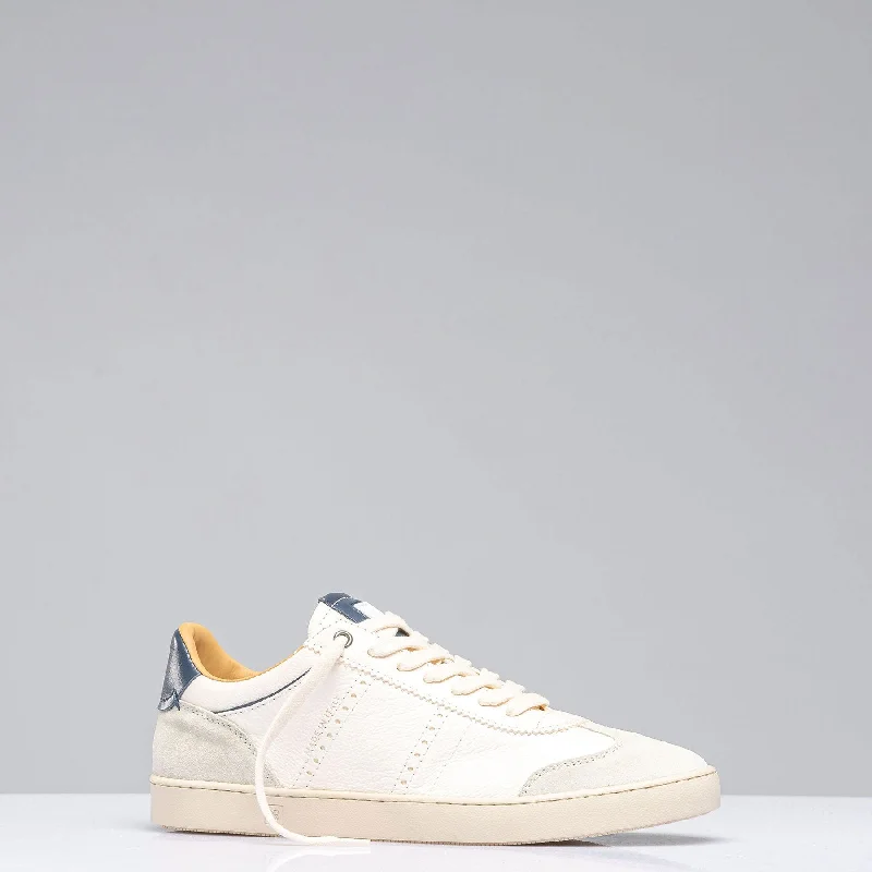 Dash Shoe In White/Blue