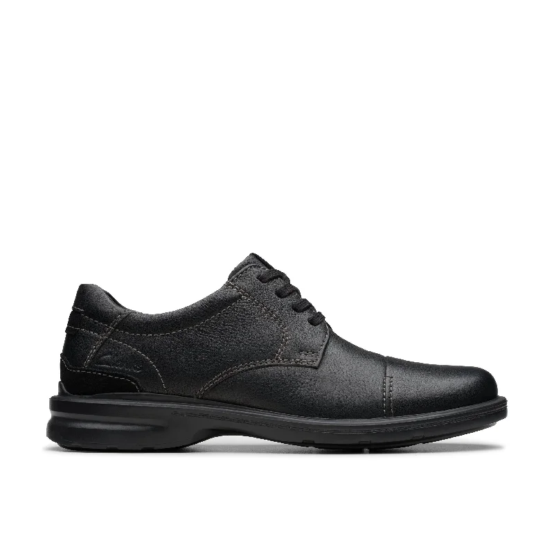 Clarks Gessler Cap in Black Leather